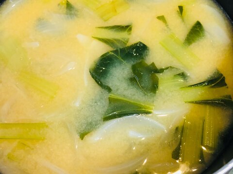 小松菜と新玉ねぎのお味噌汁